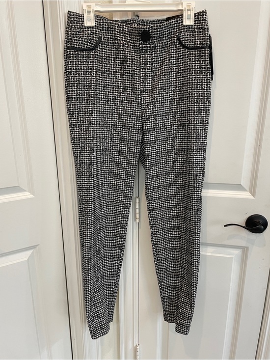 Soho Apparel Pants - Soho Apparel Black & White Houndstooth Cropped Pants